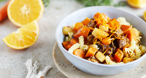 Gulasch mit Kürbis und Pflaumen