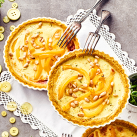 Polenta-Tartelettes mit gelber Paprika