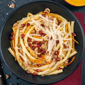 Pasta mit Kürbis, Walnüssen und Granatapfel