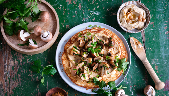 Pfannkuchen mit Hummus & Pilzen