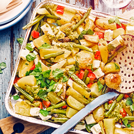 Grillkartoffeln mit grünen Bohnen und Feta