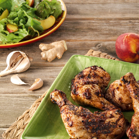 Teriyaki-Hähnchen vom Grill mit buntem Salat & Nektarinen