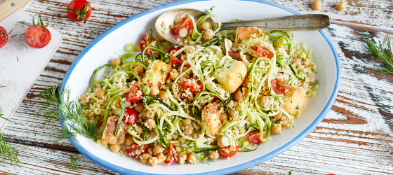 Bulgursalat mit gebratenem Feta