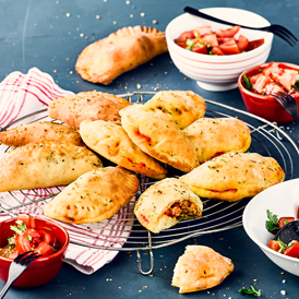 Empanadas mit Mett-Paprika-Füllung