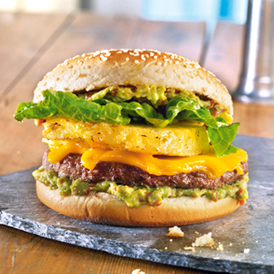 Ananas-Cheeseburger mit Guacamole