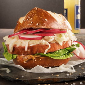 Bayerische Leberkas-Burger mit Krautsalat