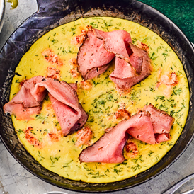 Omelette mit Roastbeef und Flusskrebsen