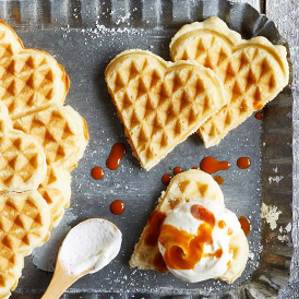 Emmer-Waffeln mit Sanddorn-Sauce