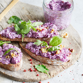 Stullen mit Rotkohl-Aufstrich