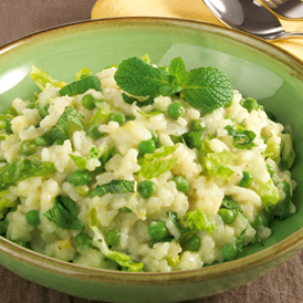 Erbsen-Risotto mit Minze und Salat