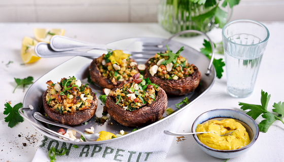 Riesenchampignons mit Nussfüllung