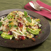 Weißkohlsalat mit Avocado und Bacon