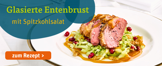 Glasierte Entenbrust mit Spitzkohlsalat