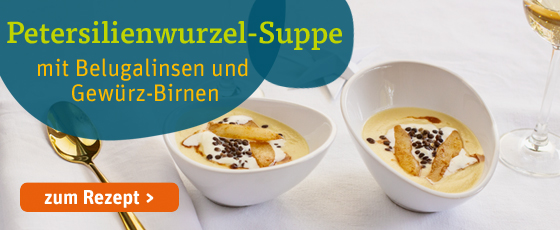 Petersilienwurzel-Suppe mit Belugalinsen und Gewürz-Birnen