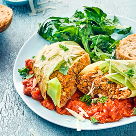 Kohlrouladen mit Quinoa-Linsen-Füllung