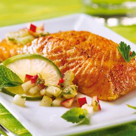 Gegrillter Curry-Lachs mit Apfel-Salsa