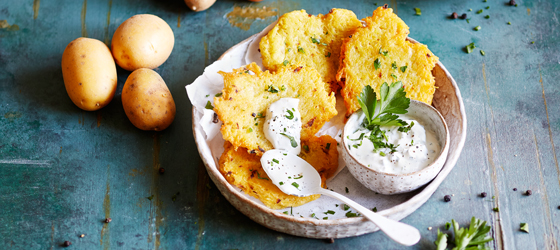 Hessischer Kartoffelpuffer mit Kräuterschmand